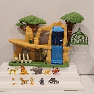 Disney The Lion Guard Defend The Pride Lands Playset ans and Mini Figure Set